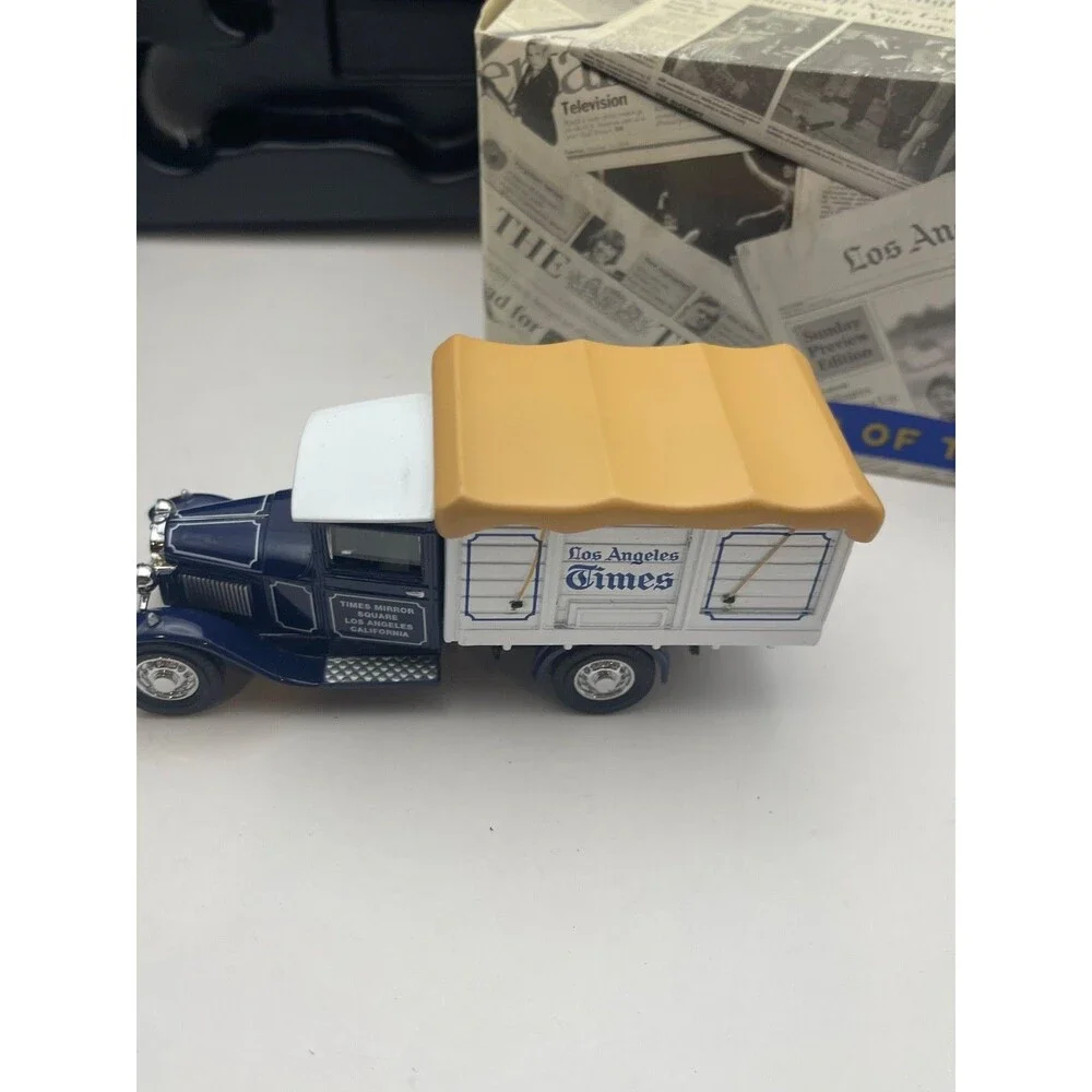 Matchbox Collectibles LA Times Newspaper Truck Diecast w/ Box 4.5